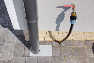 Zamarzły rury – co robić? Jak odmrozić instalację wodną? Sposoby na zamarznięte rury