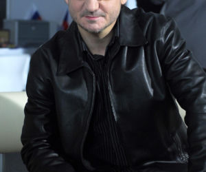 Robert Więckiewicz zaczynał w technikum budowlanym. Tak wyglądała jego niezwykła metamorfoza
