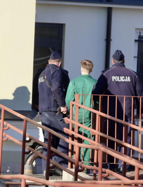 Bartosz G. przywieziony do Prokuratury Okręgowej w Płocku