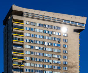 Blok Młotek na Smolnej 8 w Warszawie