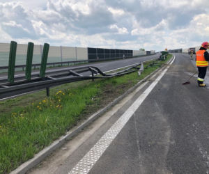 Wypadek na A4. Kierowcy jechali pod prąd korytarzem życia!