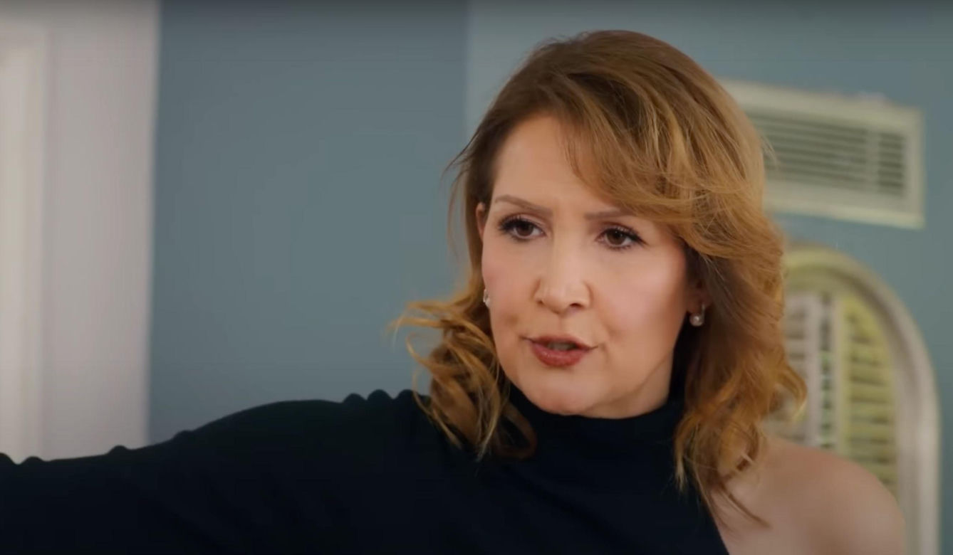Porywacz Zeynep, Ragip, zjawi się w domu Bulenta i zagrozi, że wplącze Melis w przestępstwo.