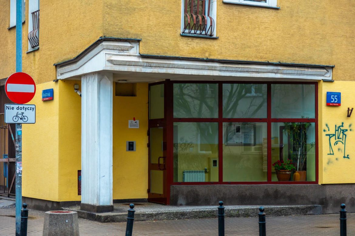 Blok na Madalińskiego 55 w Warszawie