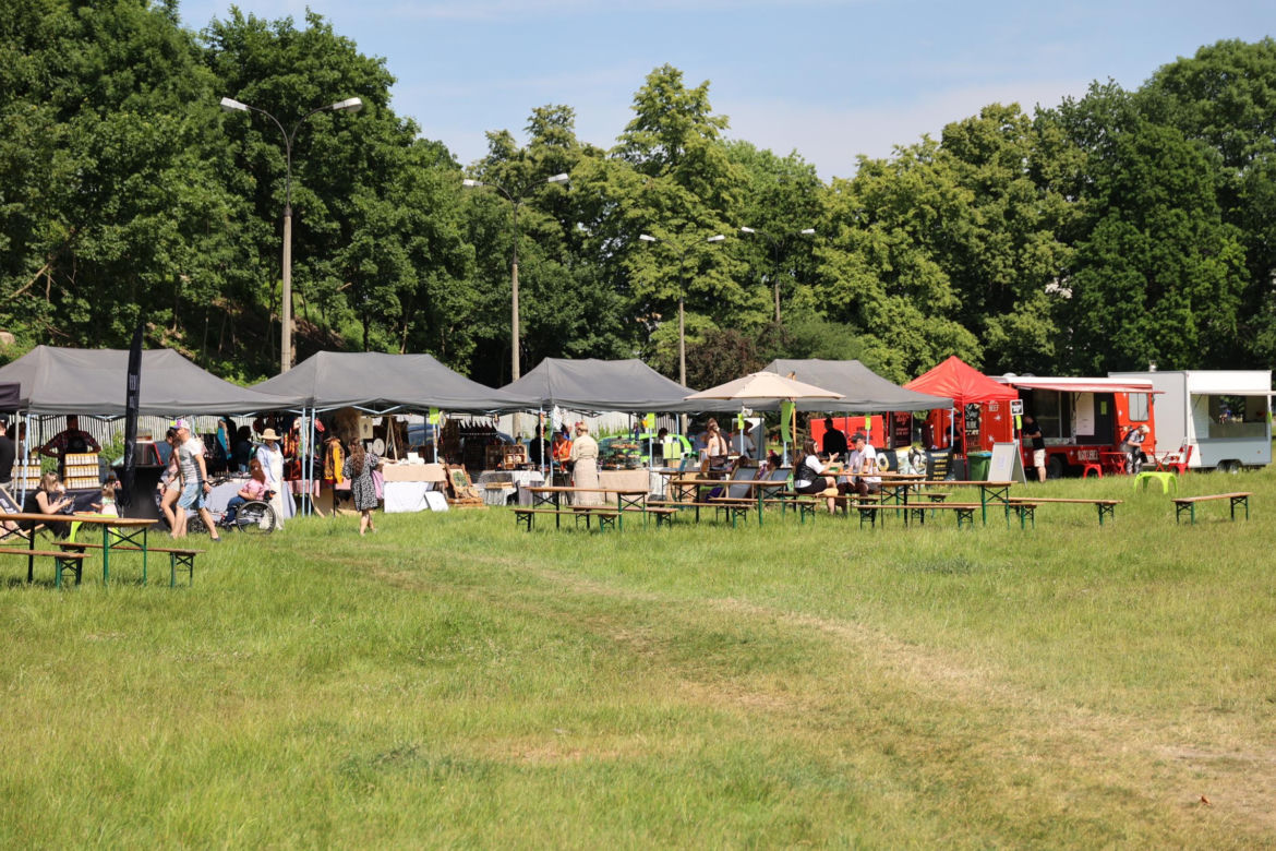 Pierwszy tegoroczny „Brunch pod chmurką” w Lublinie za nami. Było dobre jedzenie, muzyka i prelekcje