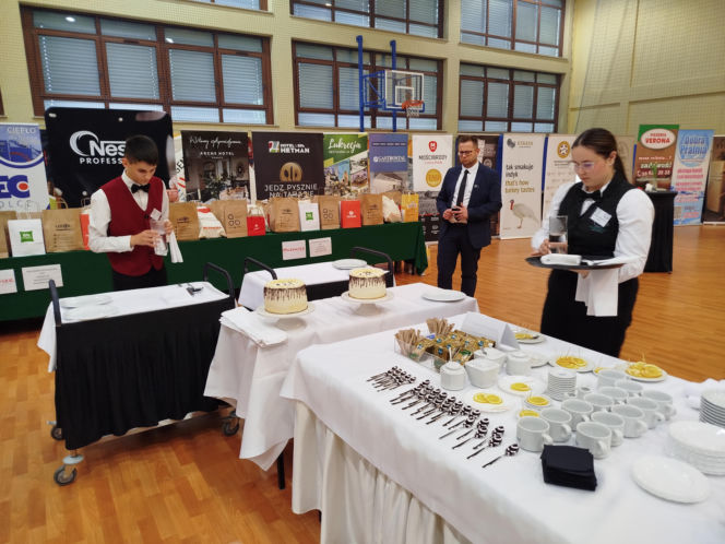 Już po raz ósmy w Siedlcach rywalizowali młodzi kelnerzy z całej Polski