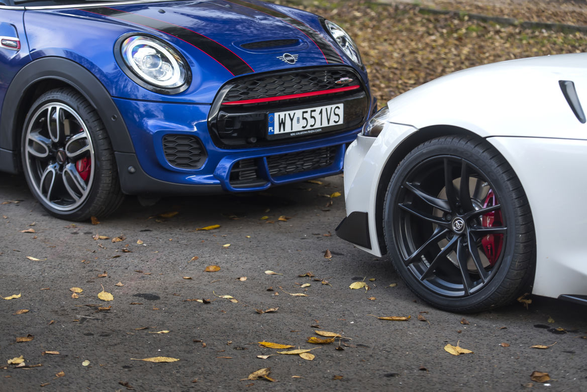 MINI Cooper John Cooper Works 2.0 8AT vs. Toyota GR Supra 2.0 AT8