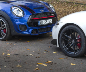 MINI Cooper John Cooper Works 2.0 8AT vs. Toyota GR Supra 2.0 AT8
