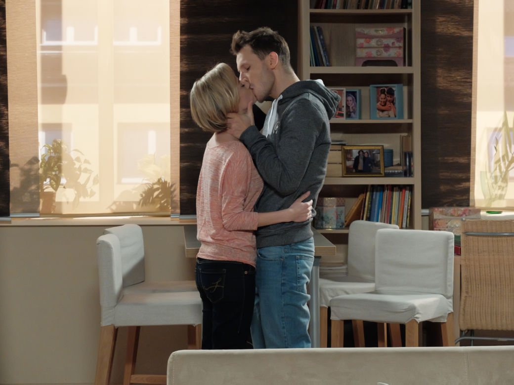 Pierwsza miłość. Sabina (Urszula Dębska), Radek (Mateusz Banasiuk)