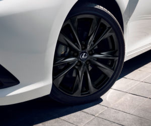 Lexus ES z napędem AWD