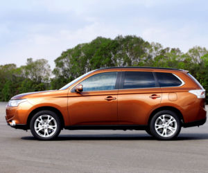NOWY Mitsubishi Outlander 2013
