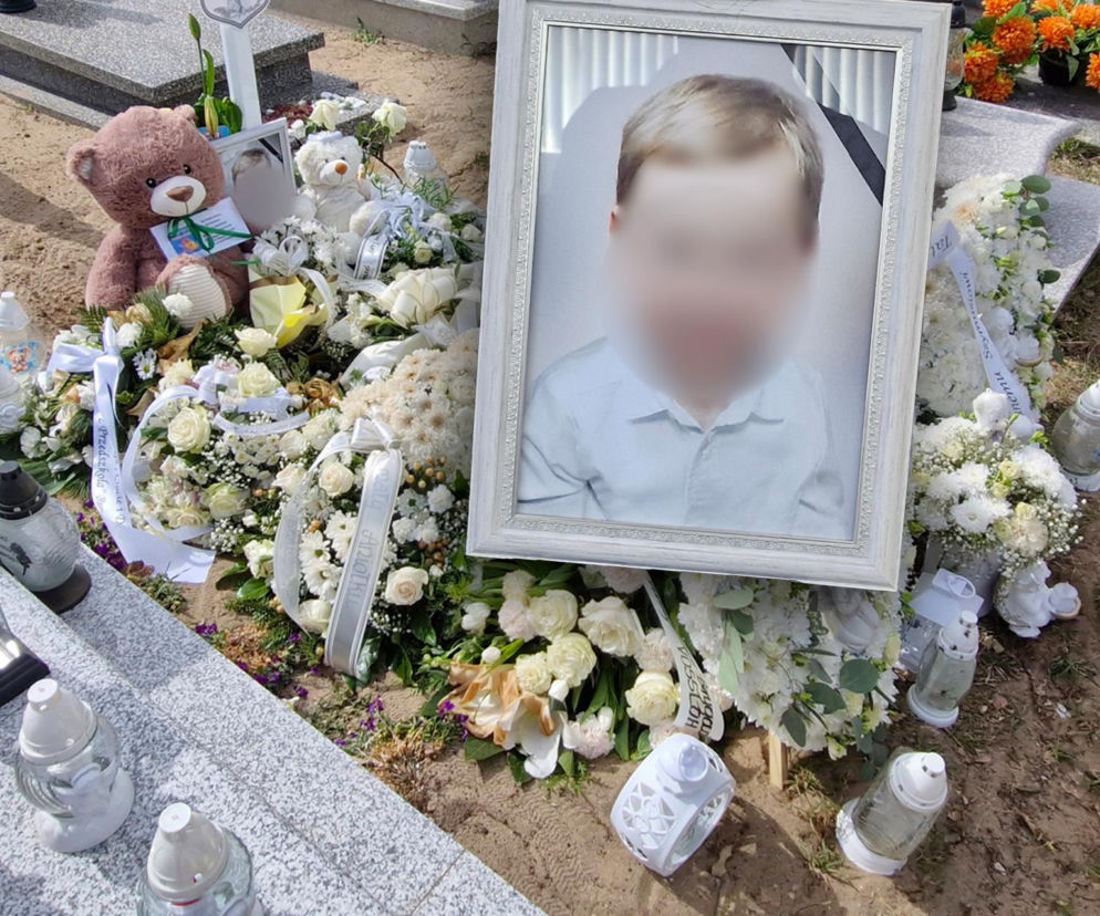 Serca pękały z bólu. Na pogrzebie 4-letniego Szymusia w niebo poleciały balony miłości