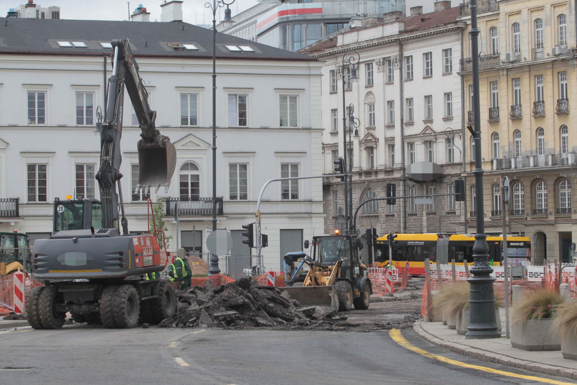Kiedy koniec remontu Placu Trzech Krzyży? Znamy datę!