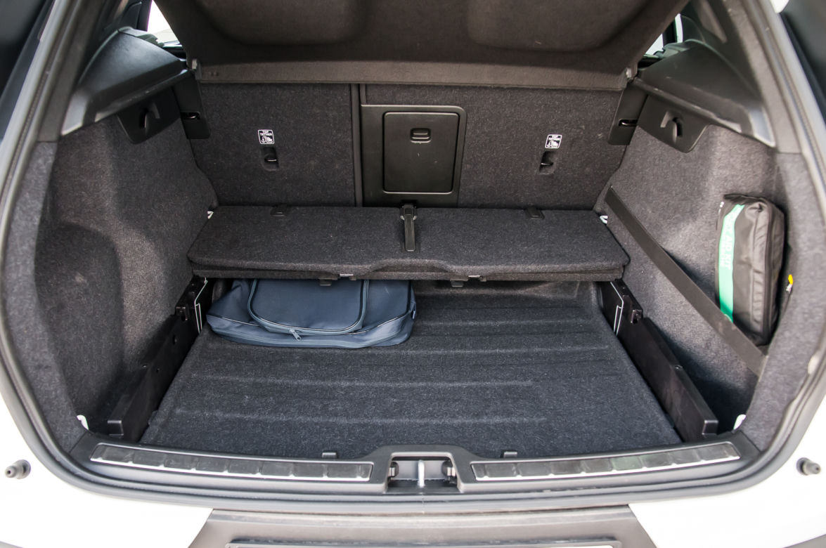 Volvo XC40 D4 190 KM R Design