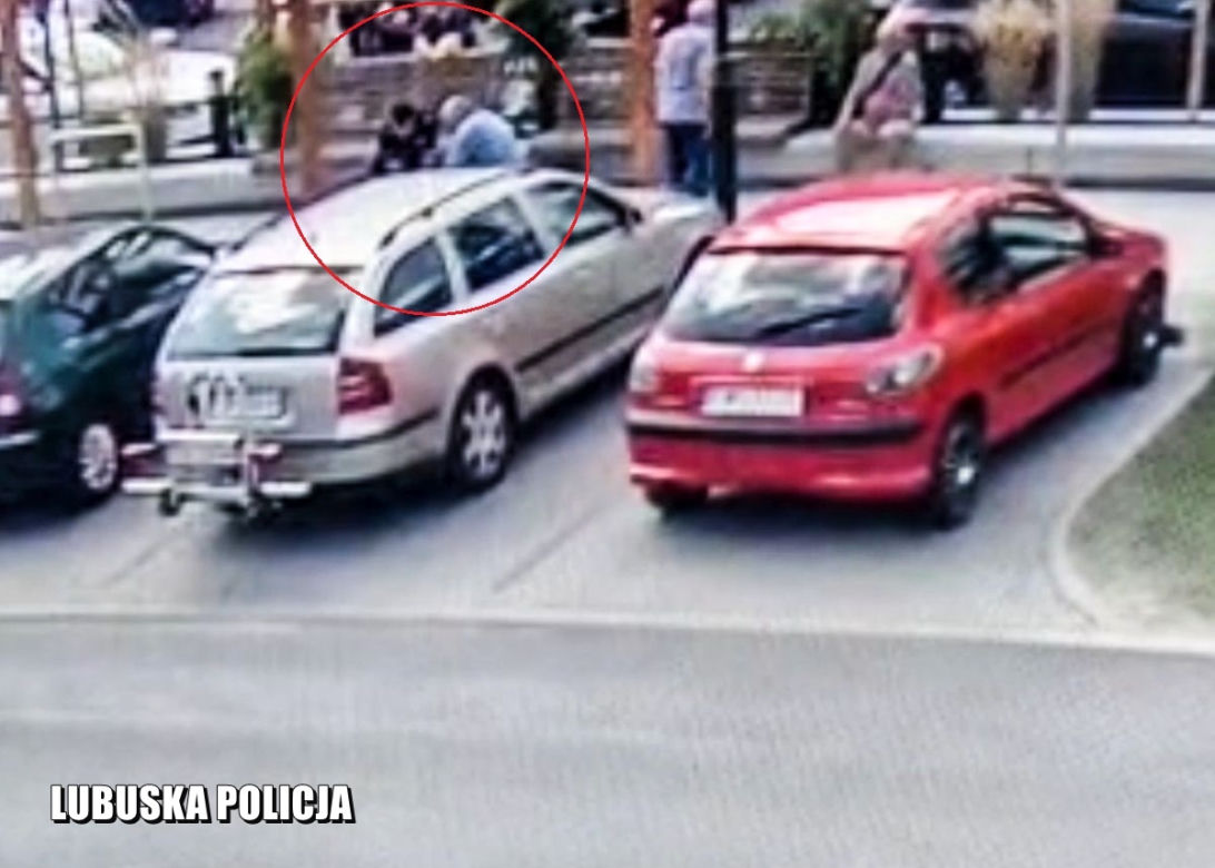 Policjant uratował życie przechodnia