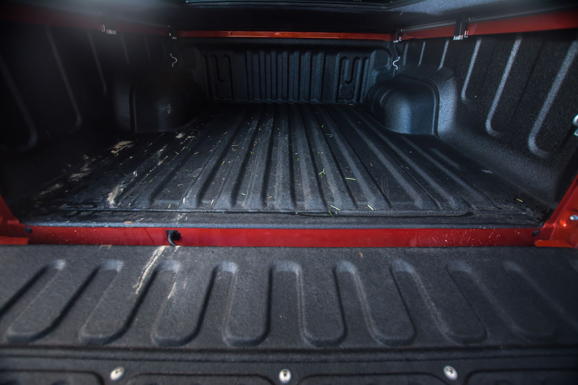 Toyota Hilux 2.4 D-4D 150 KM 4x4 AT6 Selection 50