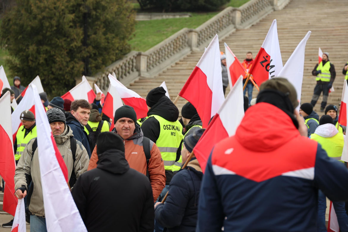 Protest rolników 20 marca w Lublinie. Przeszli ulicami miasta pod LUW