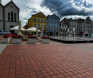 Adam stanął w obronie ukochanej, skatowali go na śmierć. Spoczął obok swoich braci