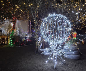 Bydgoski dom Griswoldów znów zachwyca. 300 tysięcy lampek robi niesamowity efekt
