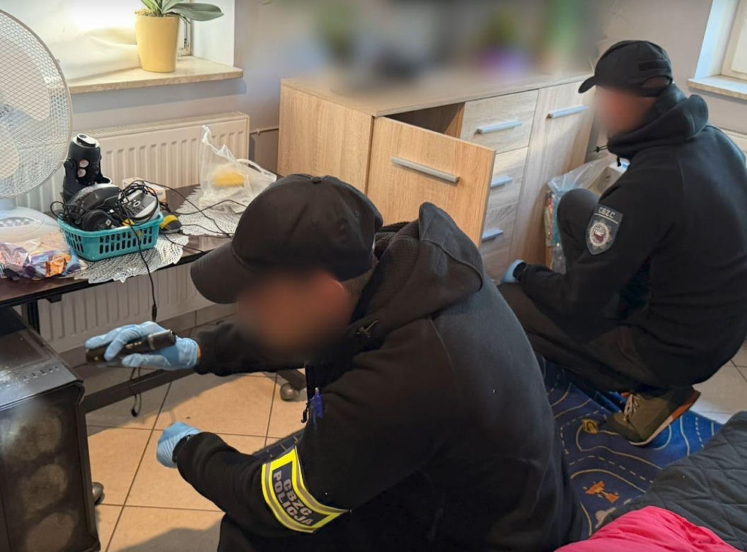 Cyberterroryści doprowadzili do ewakuacji 12 tysięcy ludzi w całej Polsce. Śledczy sprawdzają, czy stoją za tym obce służby
