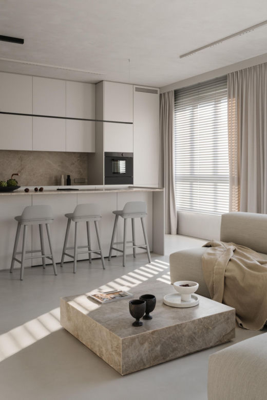 Minimalistyczne mieszkanie architektki