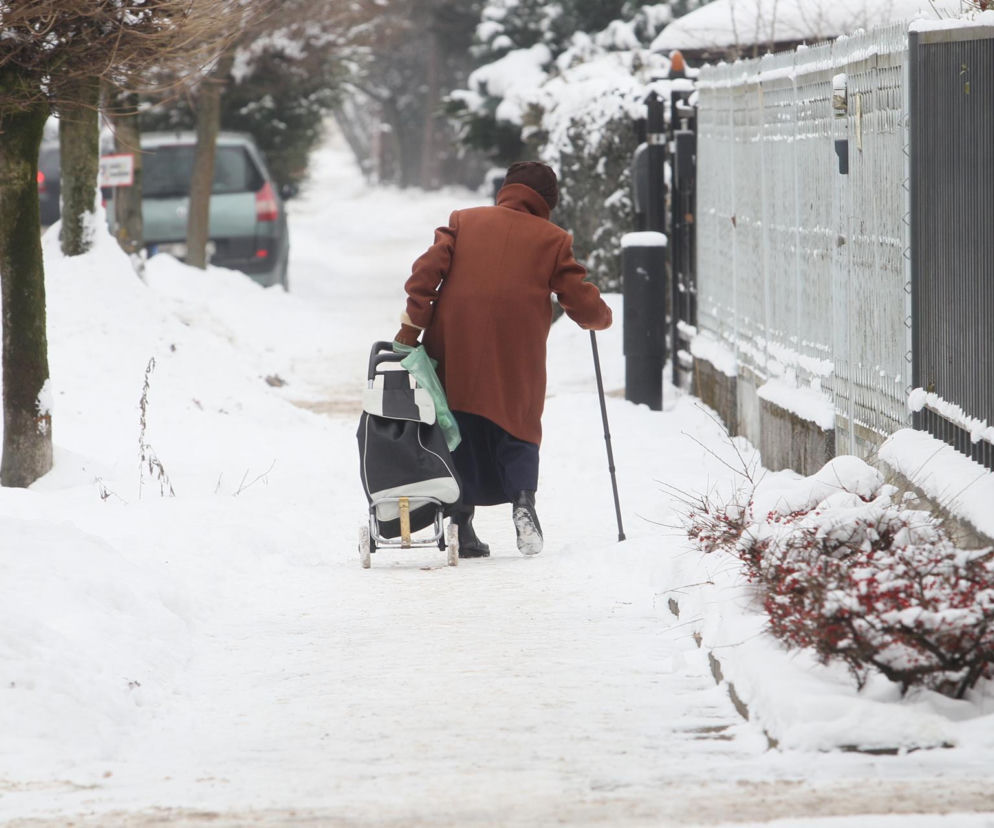 Gołoledź paraliżuje Polskę