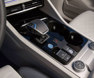 Zamaskowany Volkswagen Touareg