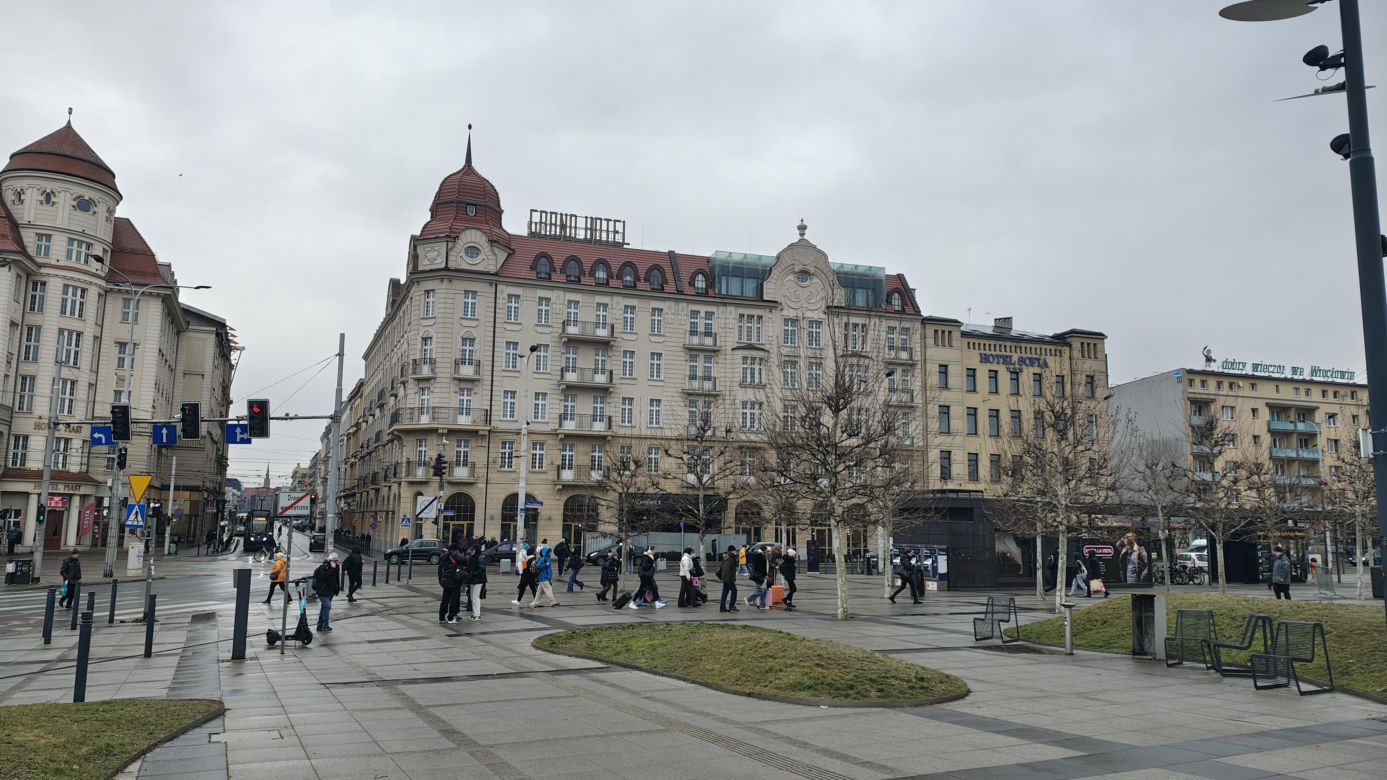Kultowy Grand Hotel we Wrocławiu szykuje się na otwarcie. Tak wygląda ikona miasta po remoncie 