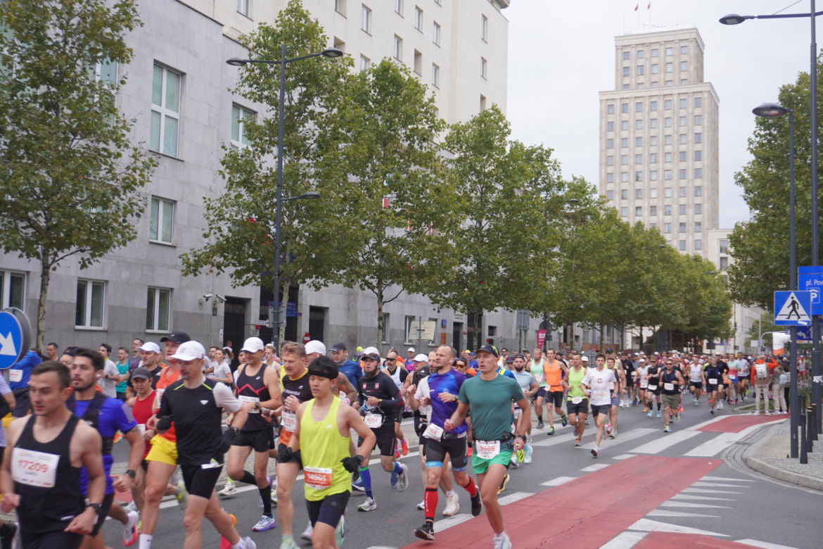 Uczestnicy Maratonu Warszawskiego 2025