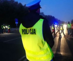 Bełchatów. Kibice GKS Bełchatów blokują drogi. 