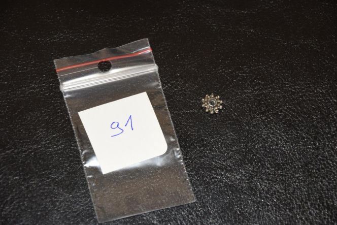 Rozpoznajesz te błyskotki? Policja poszukuje właścicieli bizuterii i kosztowności