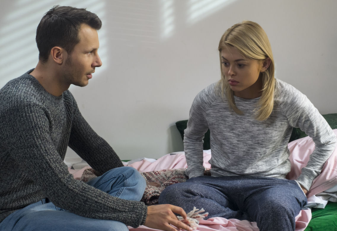Pierwsza miłość. Jowita (Joanna Opozda), Radek (Mateusz Banasiuk)
