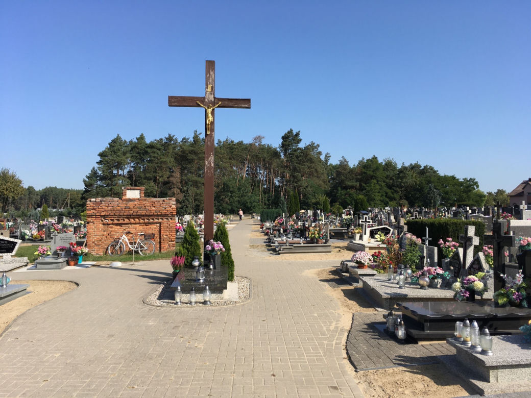 Środa Wielkopolska: Policjantka zastrzeliła synka i siebie. Tutaj spoczną