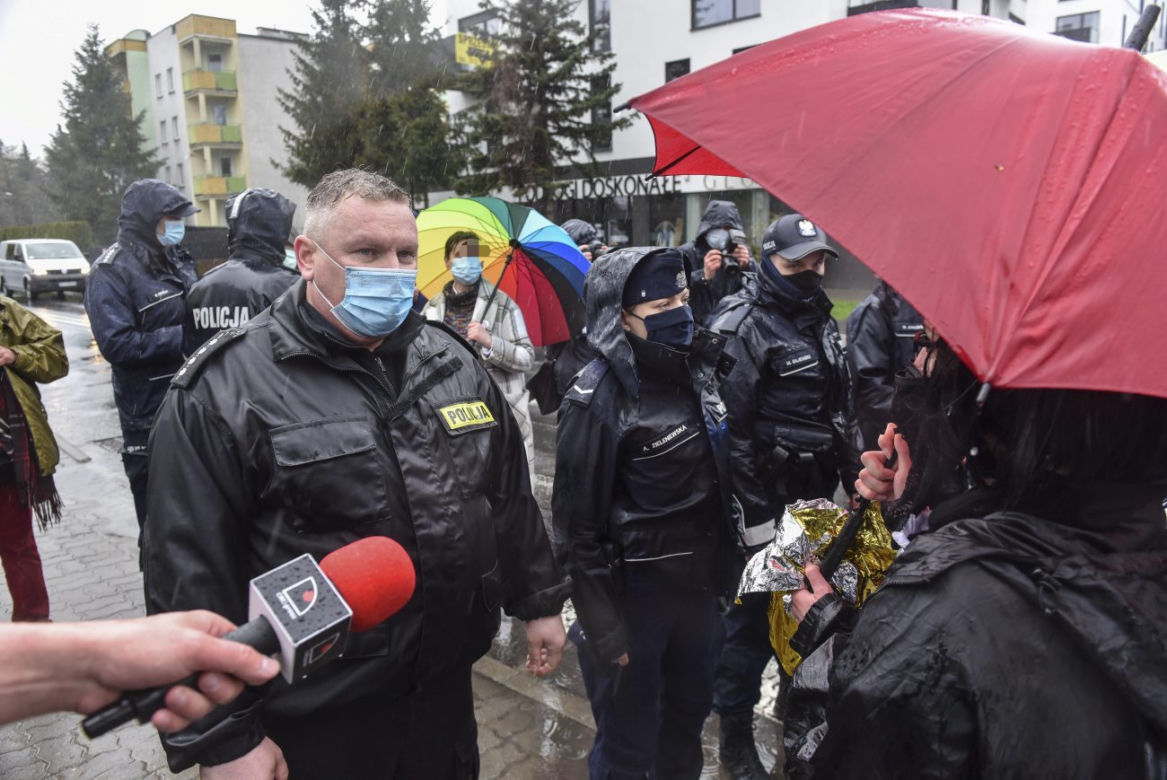Urodziny Ojca Rydzyka zorganizowane przez środowiska feministyczne