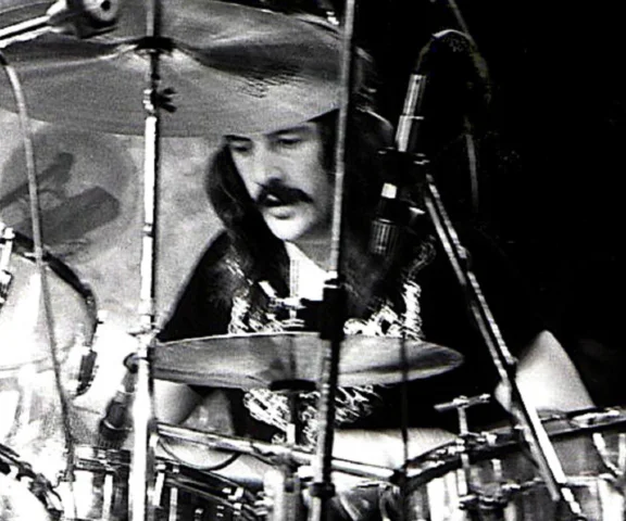 John Bonham był wielkim fanem tego klasyka Black Sabbath! Perkusista Led Zeppelin pojawił się nawet na sesji nagraniowej