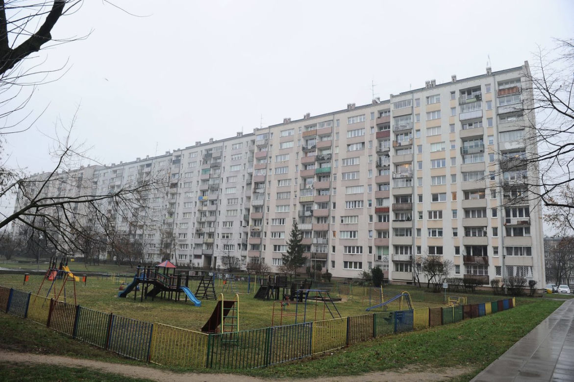 ‎Naciągacze z elektrowni grasują po blokach