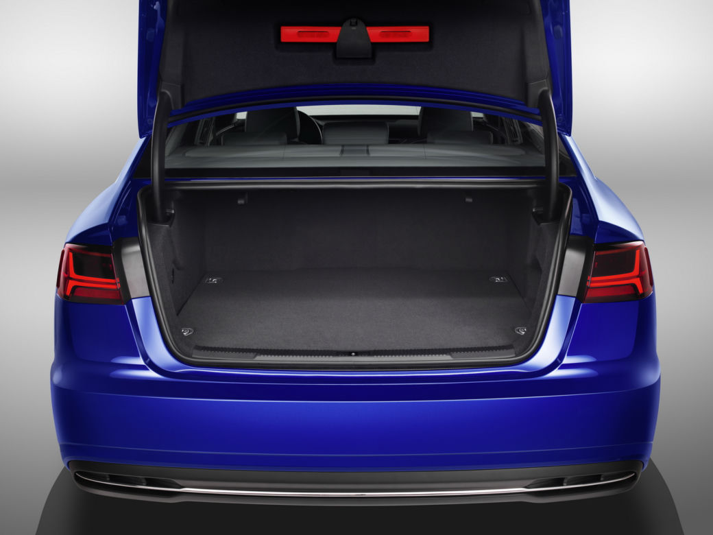 Audi A6 L e-tron