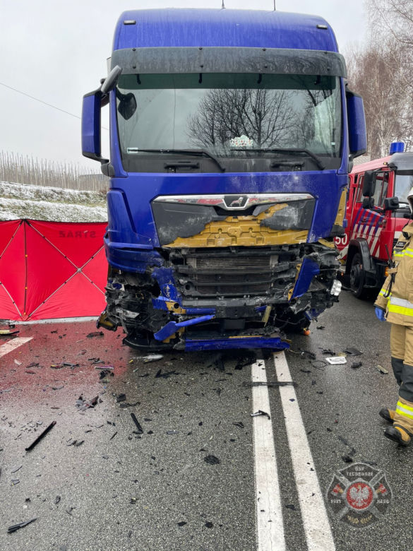 Potworny wypadek w Tęgoborzu. Nie żyje 30-letni mężczyzna