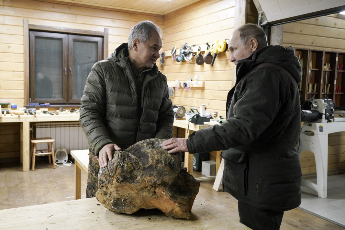 Putin uciekł na Syberię czołgiem!