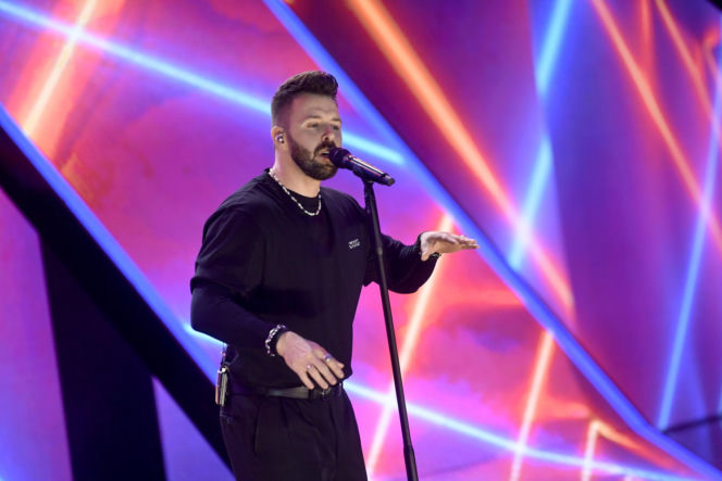 Grzegorz Hyży kiedyś i dziś. Od skromnego chłopaka z "X Factora" do ikony męskiego stylu