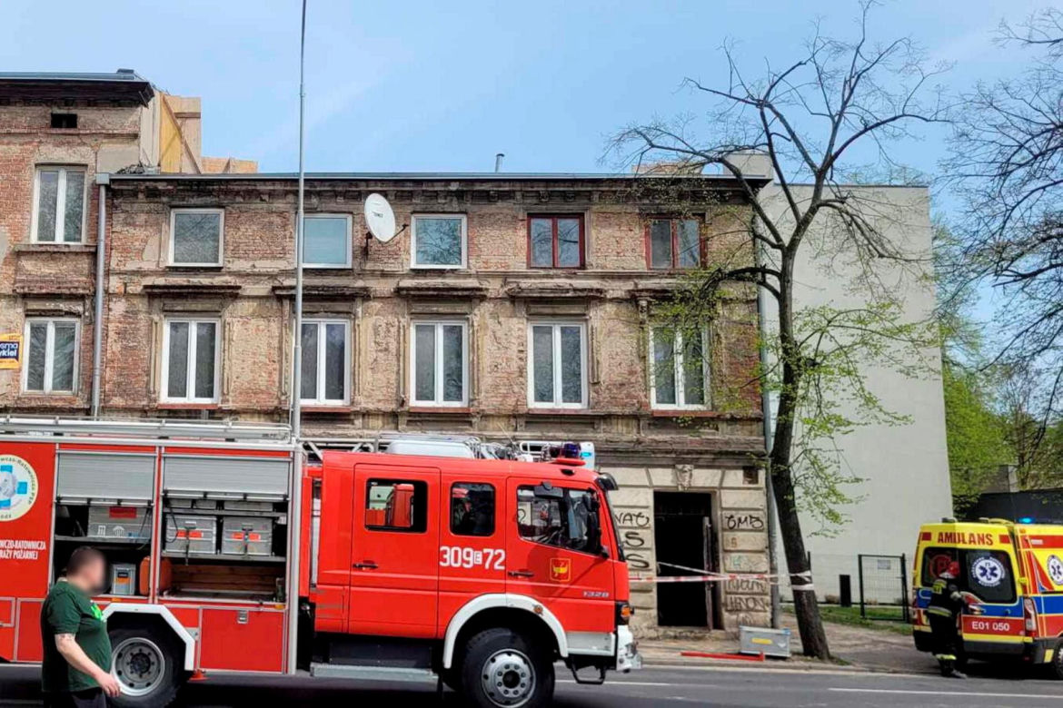 Łódź. Martwy pracownik wydobyty z gruzów. Jest śledztwo ws. katastrofy budowlanej kamienicy [ZDJĘCIA]