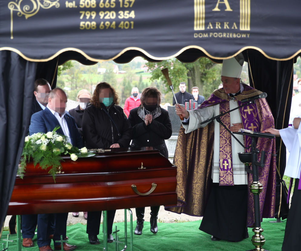 Męcina pożegnała swojego proboszcza Antoniego Pisia, który zmarł na koronowirusa