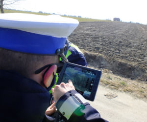 Na drogowych piratów polują z...nieba! Lubelscy policjanci mają nowy sposób na niesfornych kierowców
