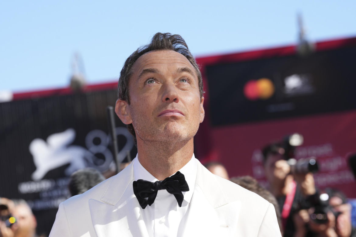 Jude Law zagrał Putina w nowym filmie! "Człowiek bez twarzy"