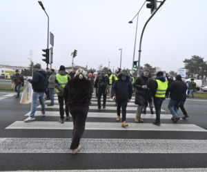 Mają dość korków, chcą buspas. W godzinach szczytu protestowali na pasach