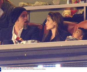 Angelina Jolie i Brad Pitt na Super Bowl