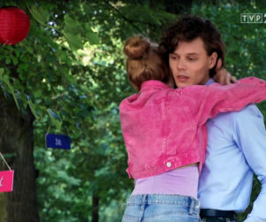 Barwy szczęścia, odcinek 2158: Kacper (Jakub Szlatechtka), Oliwka (Wiktoria Gąsiewska)