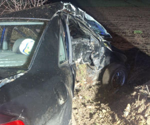 Straszny wypadek przerwał życie młodego kierowcy. 20-latek rozbił się na drzewie!