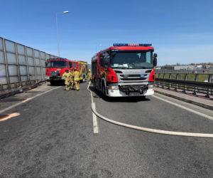Wypadek na węźle Konotopa. Kierowca uwięziony w cieżąrówce