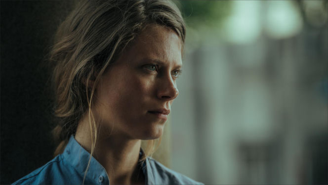 W roli głównej Jakub Gierszał, w obsadzie m.in. Aidan Gillen, Paul Freeman, Julia Pietrucha, Wojciech Mecwaldowski, Anna Próchniak, Mateusz Kościukiewicz, Antoni Pawlicki oraz Tomasz Kot.