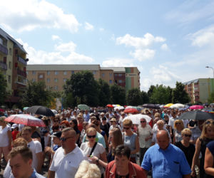 Białystok. Boże Ciało 2019. Wspólna procesja dwóch parafii: św. Jadwigi i NMP z Guadalupe